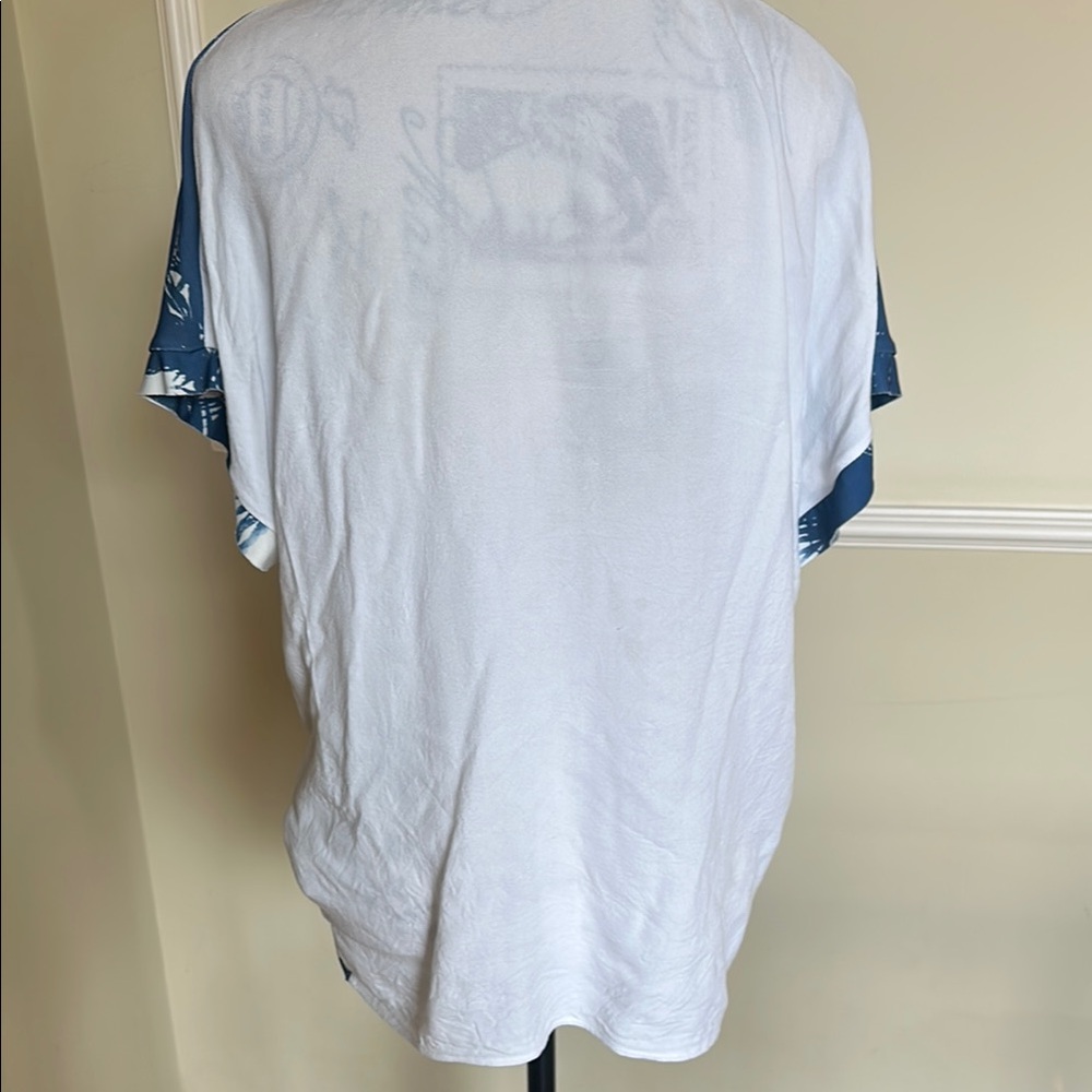 ZARA Stylish Women's V-Neck Top - Blue and White Size XL - Picture 2 of 3